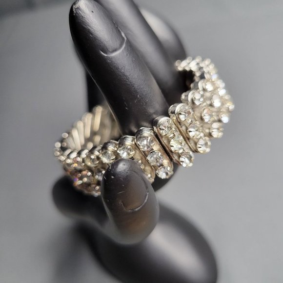 Silver Tone Expansion Bracelet Three Rows of White Crystal Accents Vintage 6" - Picture 3 of 8
